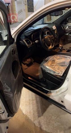 جیپ گراند شیرۆکی